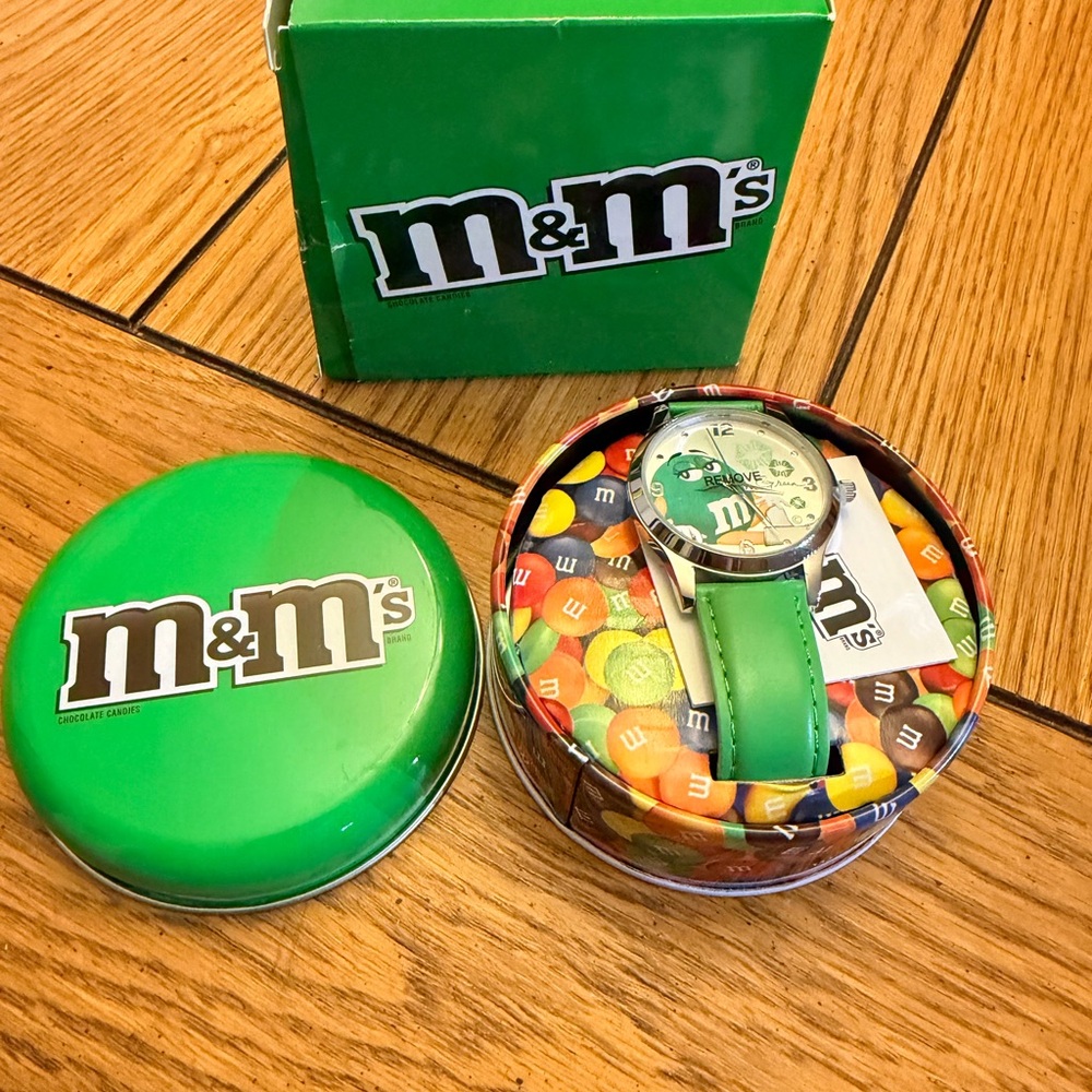 M&M'S Vintage 2008 Avon Green Watch